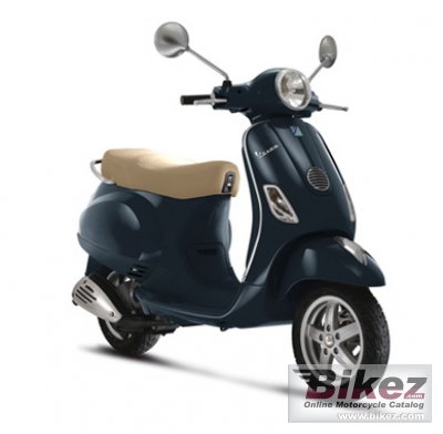 2010 Vespa LX 150 photo